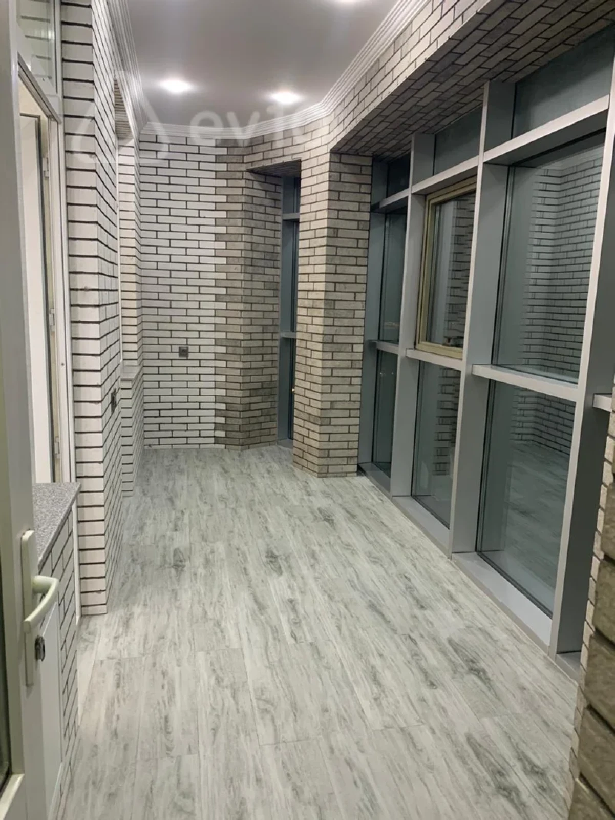 Kirayə verilir 2 otaqlı yeni tikili 65 m²