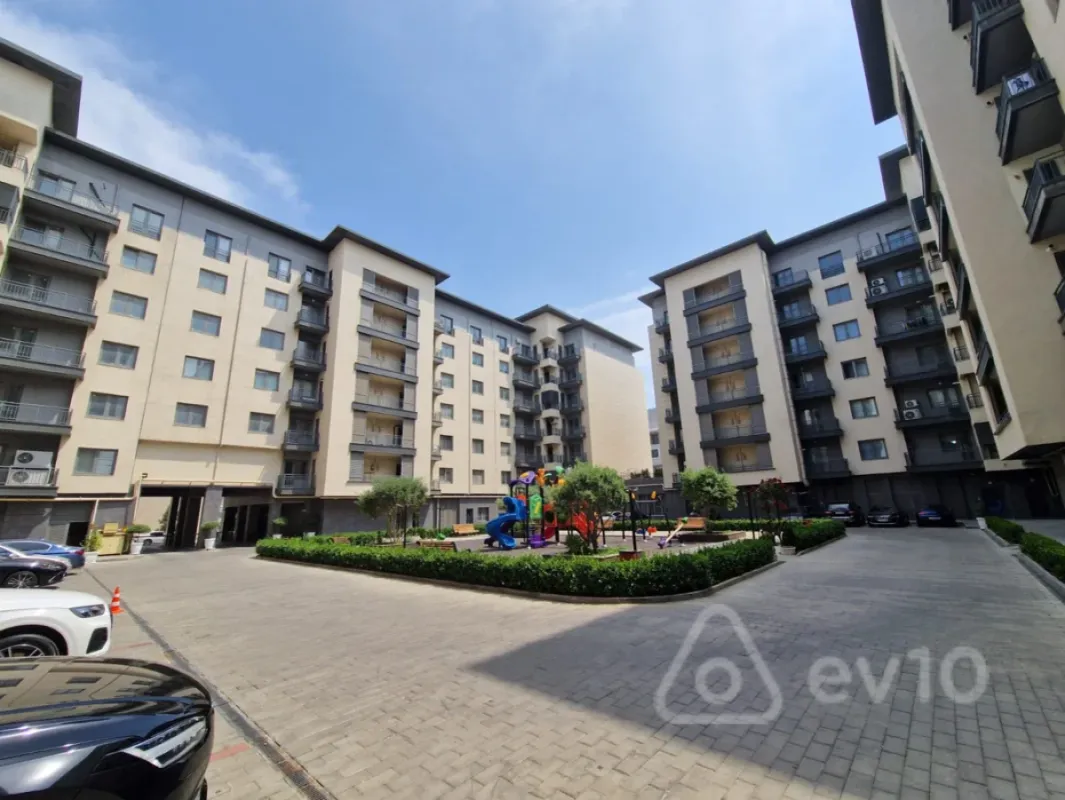 Satılır 4 otaqlı yeni tikili 170 m²