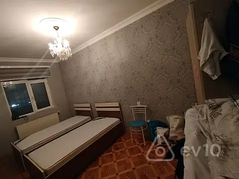 Kirayə verilir 3 otaqlı köhnə tikili 90 m²