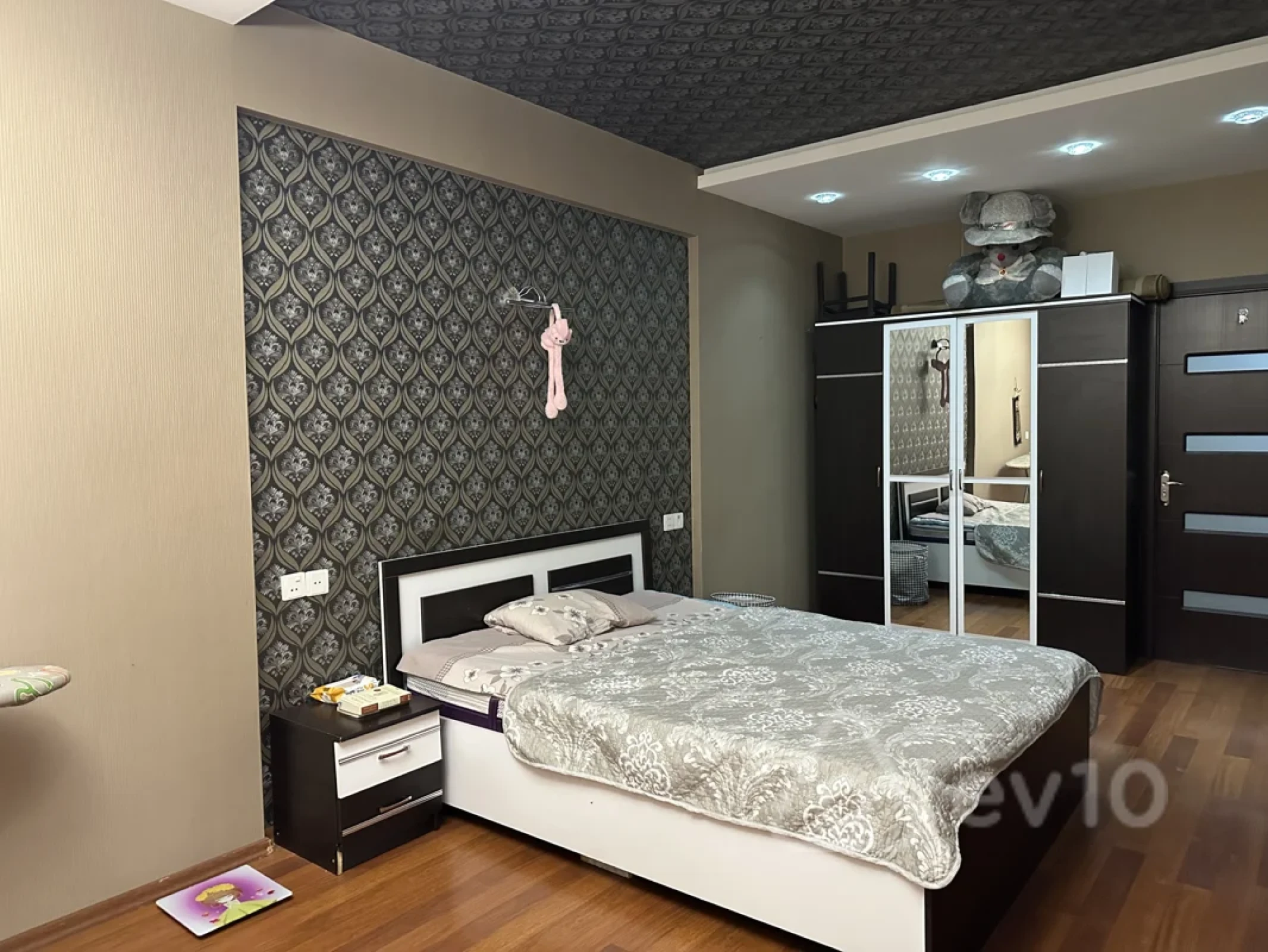Kirayə verilir 2 otaqlı yeni tikili 90 m²