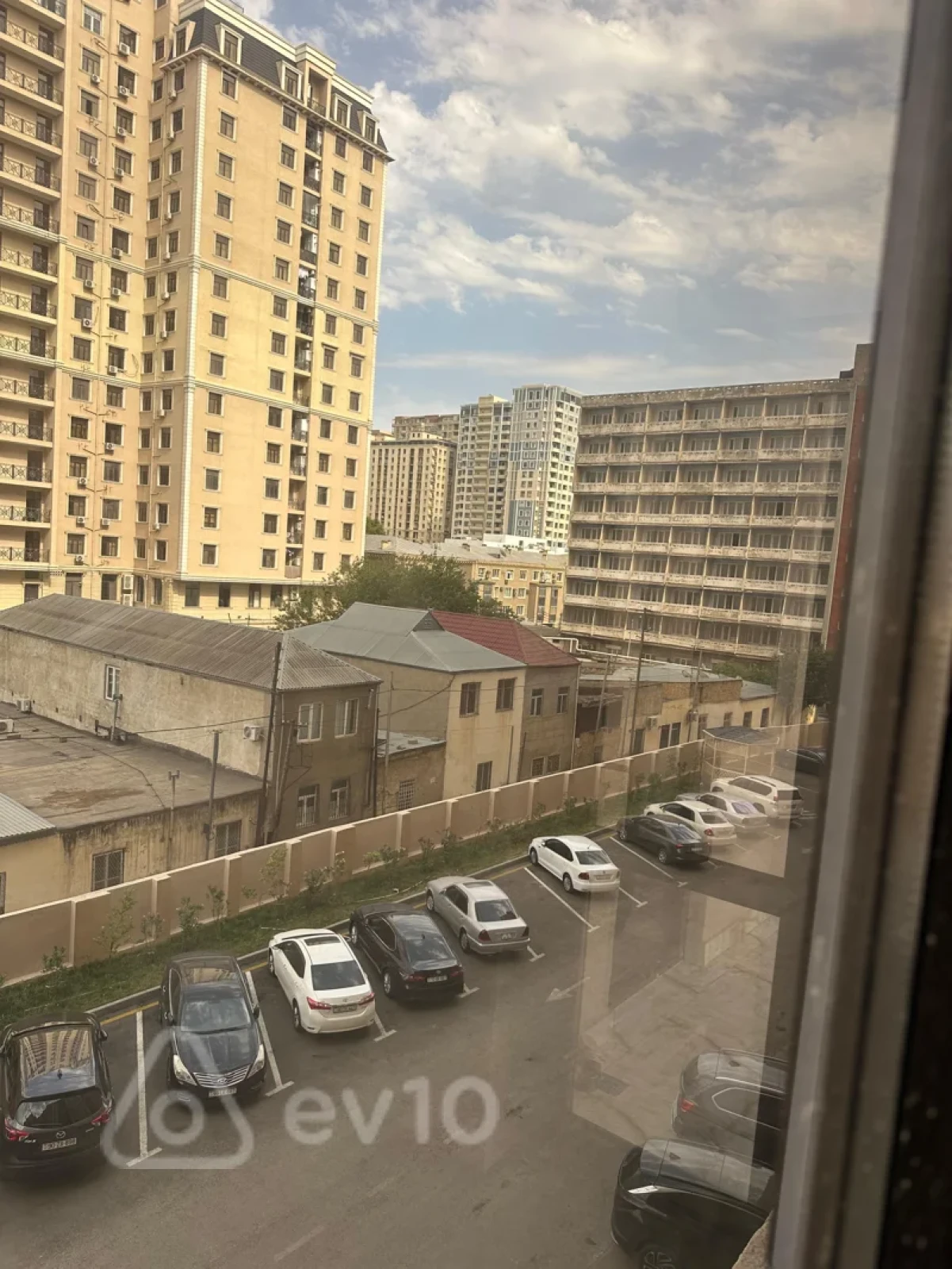 Satılır 2 otaqlı yeni tikili 50 m²