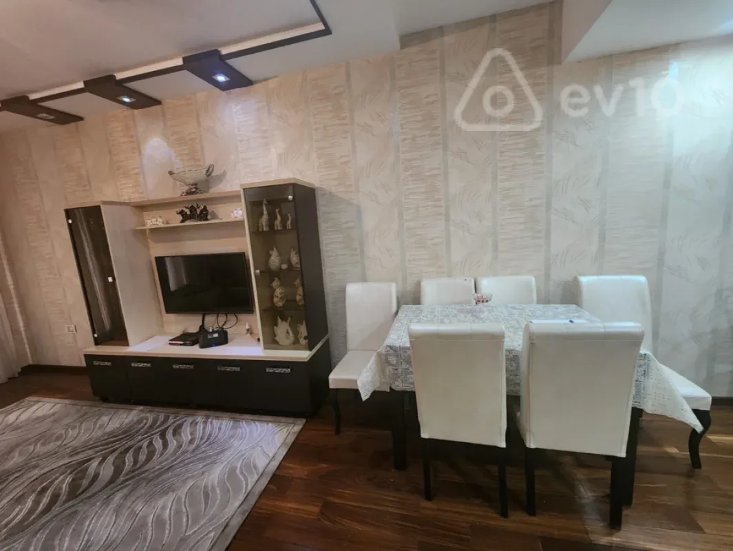 Kirayə verilir 2 otaqlı yeni tikili 80 m²
