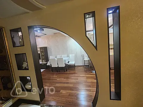 Kirayə verilir 2 otaqlı yeni tikili 80 m²