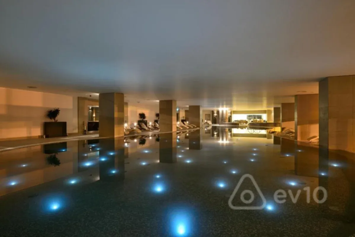 Kirayə verilir 2 otaqlı yeni tikili 80 m²