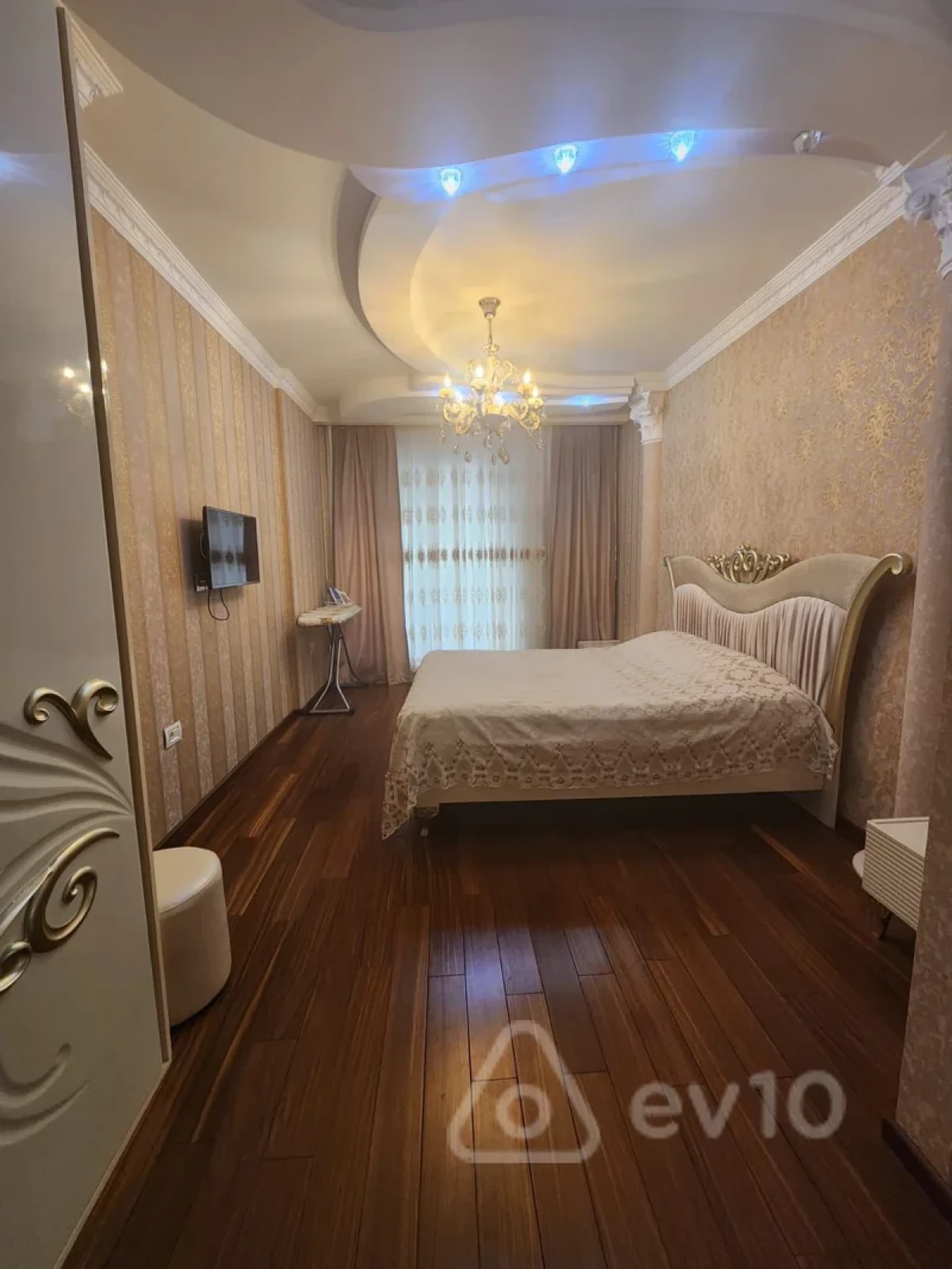 Kirayə verilir 2 otaqlı yeni tikili 80 m²