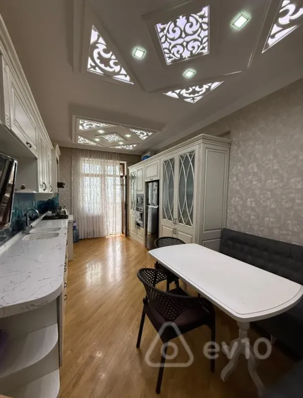 Satılır 4 otaqlı yeni tikili 147 m²