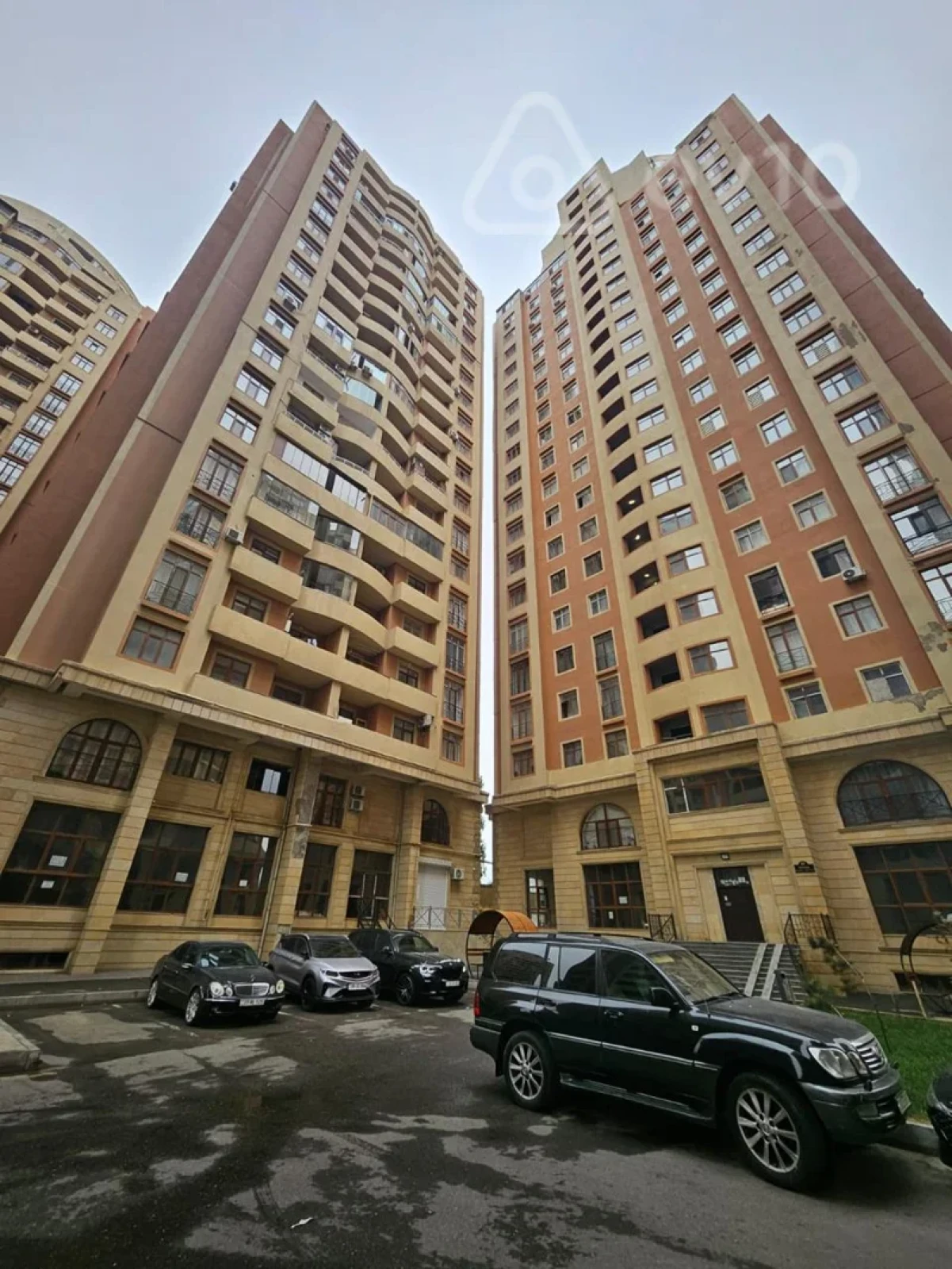 Satılır 4 otaqlı yeni tikili 147 m²
