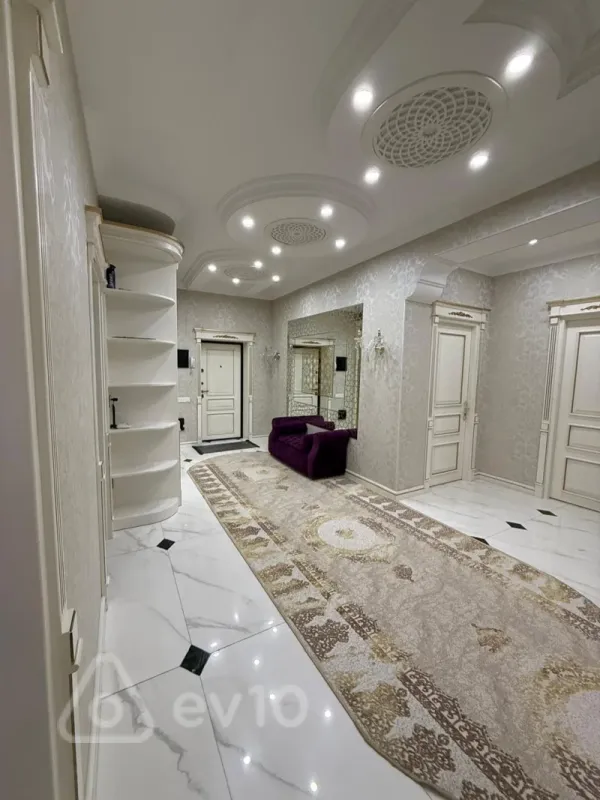 Satılır 4 otaqlı yeni tikili 147 m²