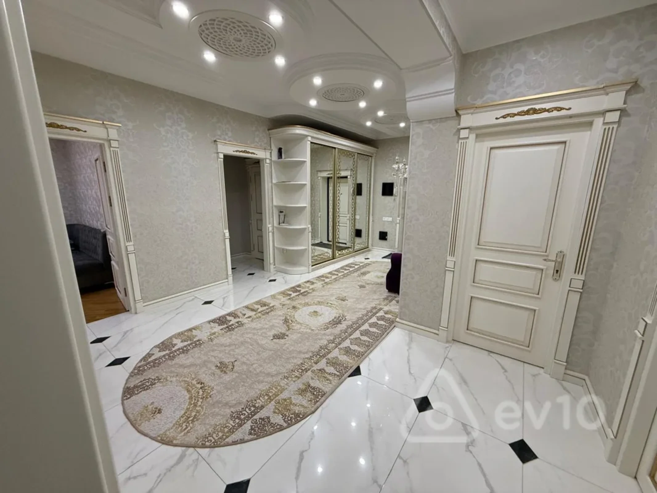 Satılır 4 otaqlı yeni tikili 147 m²