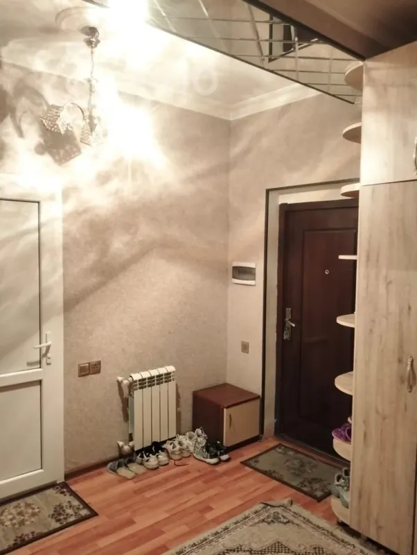 Kirayə verilir 3 otaqlı yeni tikili 80 m²