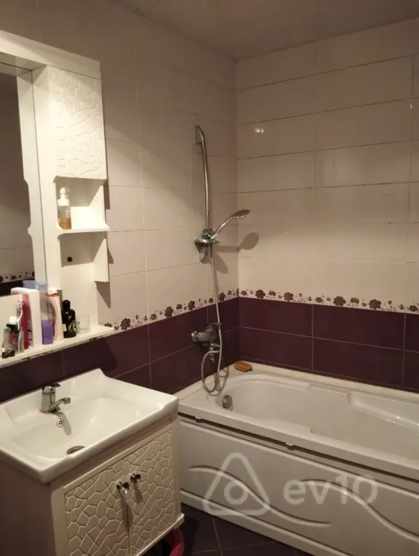 Kirayə verilir 3 otaqlı yeni tikili 80 m²