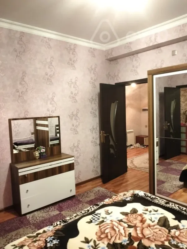 Kirayə verilir 3 otaqlı yeni tikili 80 m²