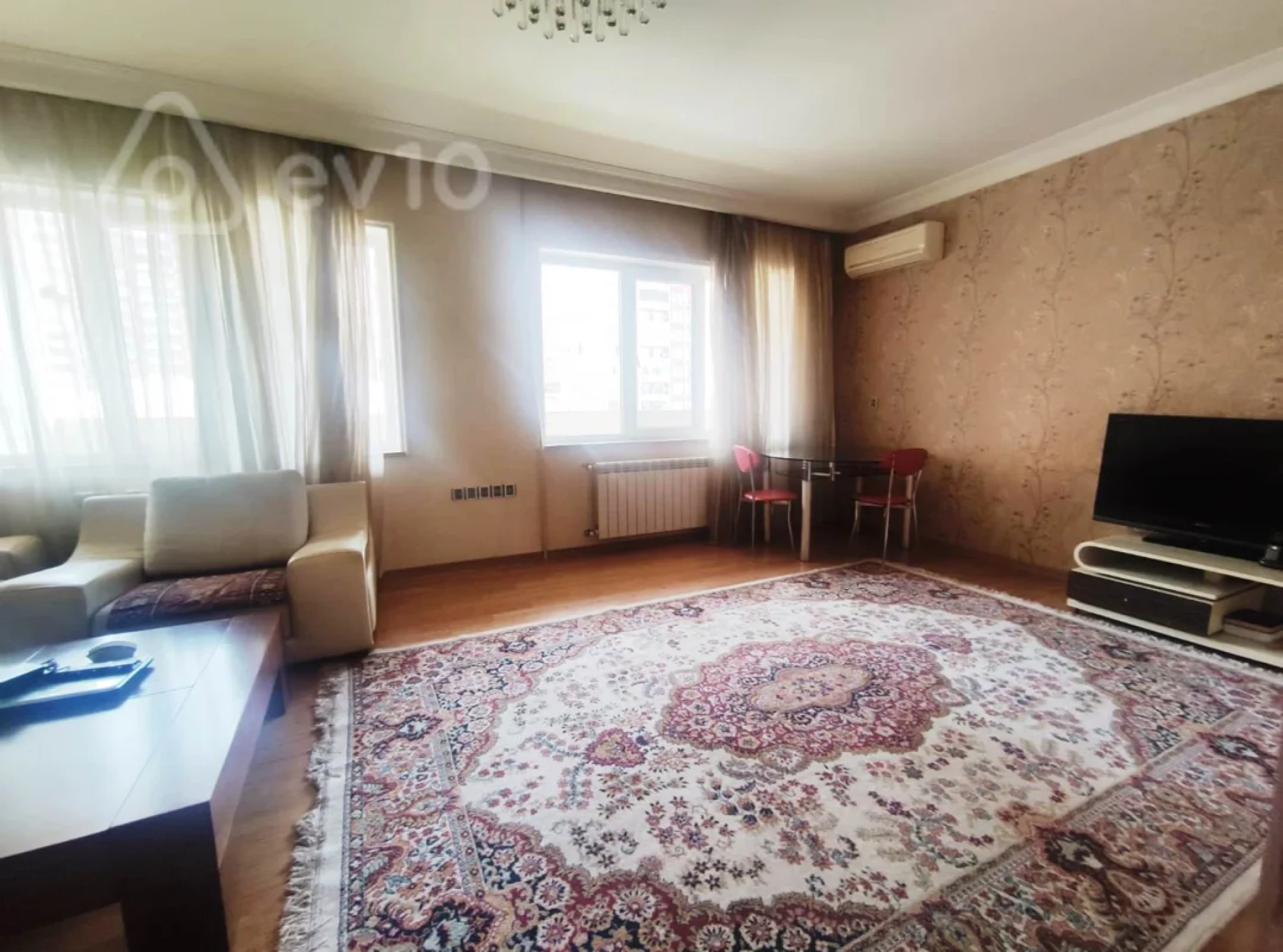 Satılır 5 otaqlı köhnə tikili 125 m²