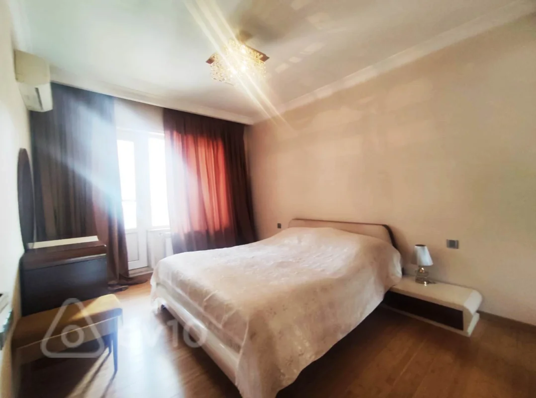 Satılır 5 otaqlı köhnə tikili 125 m²