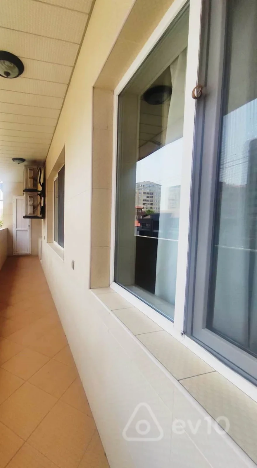 Satılır 5 otaqlı köhnə tikili 125 m²