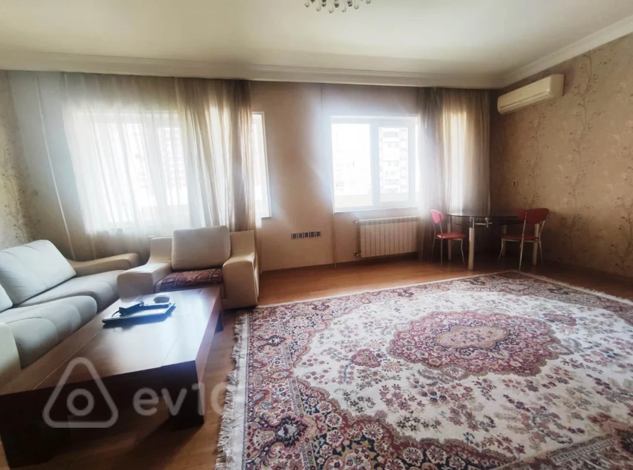 Satılır 5 otaqlı köhnə tikili 125 m²