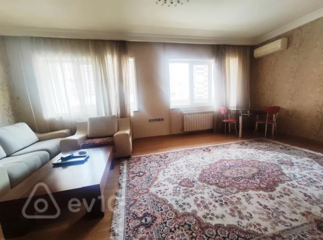 Satılır 5 otaqlı köhnə tikili 125 m²
