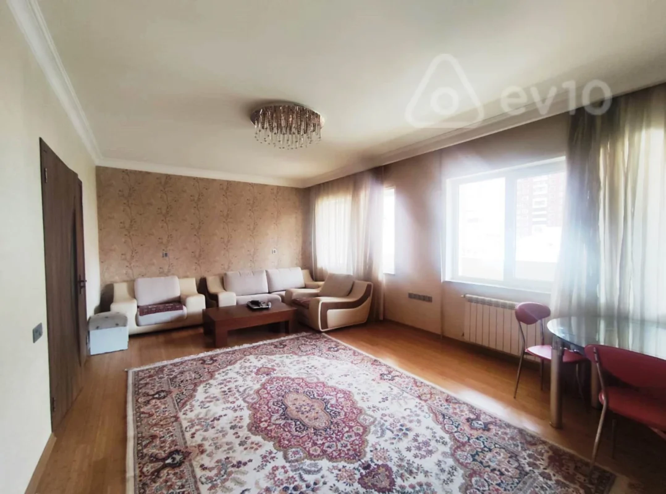 Satılır 5 otaqlı köhnə tikili 125 m²