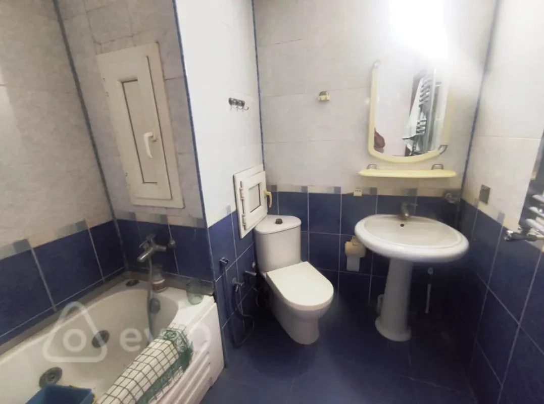 Satılır 5 otaqlı köhnə tikili 125 m²