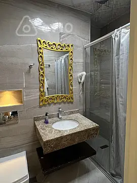 Kirayə verilir 4 otaqlı yeni tikili 181 m²