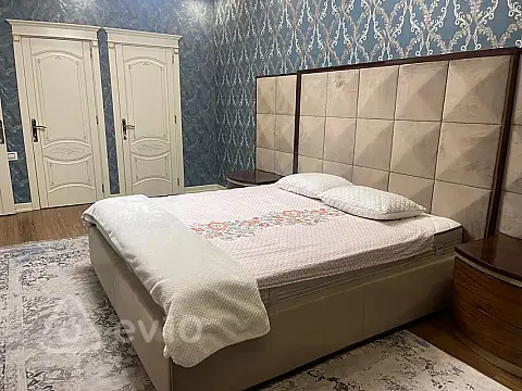 Kirayə verilir 4 otaqlı yeni tikili 181 m²