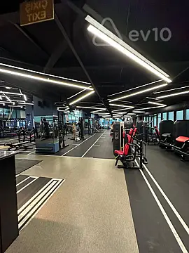 Kirayə verilir 4 otaqlı yeni tikili 181 m²