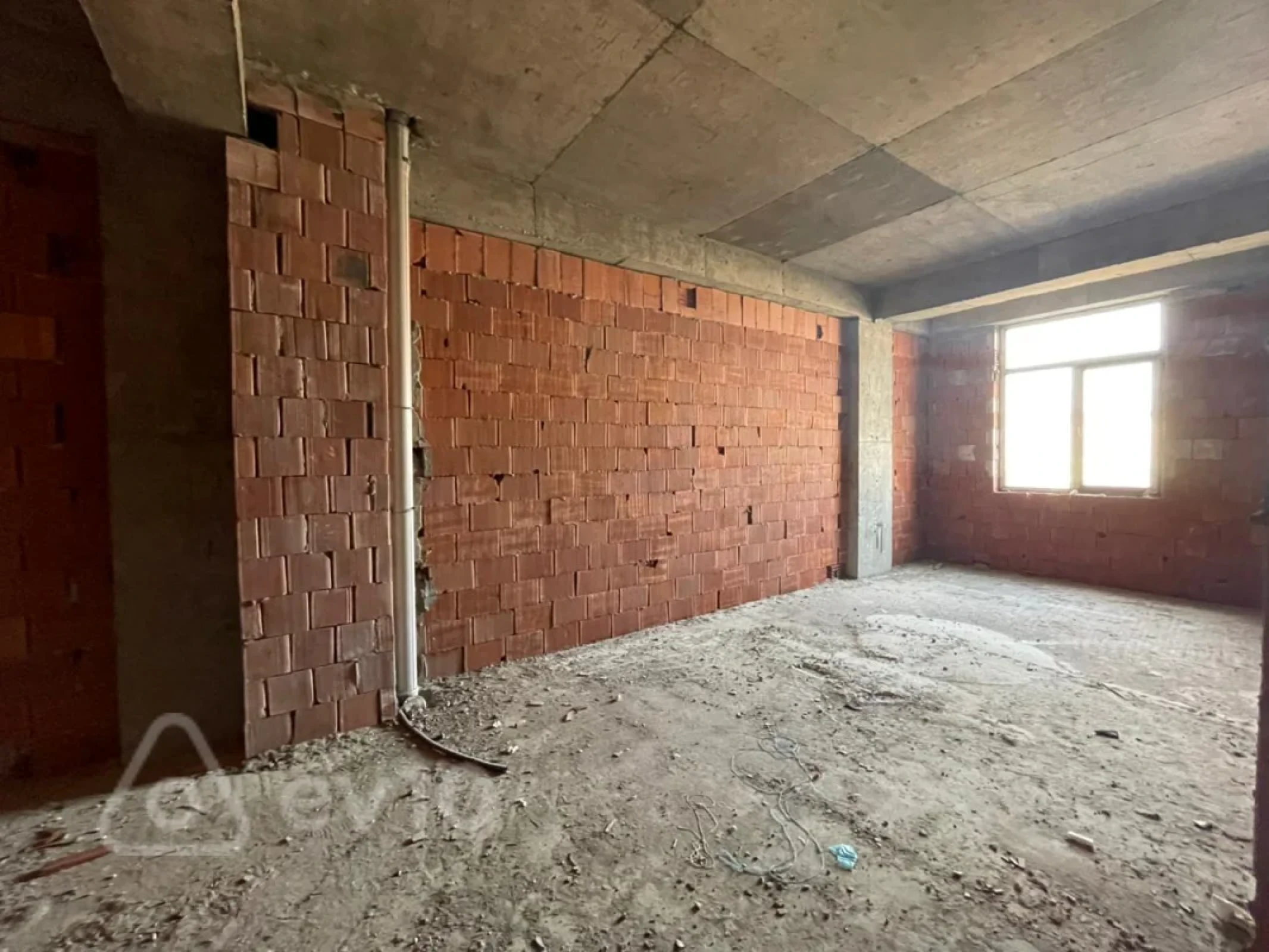 Satılır 3 otaqlı yeni tikili 83 m²
