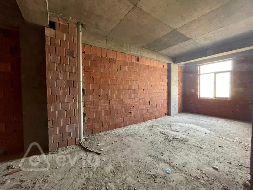 Satılır 3 otaqlı yeni tikili 83 m²