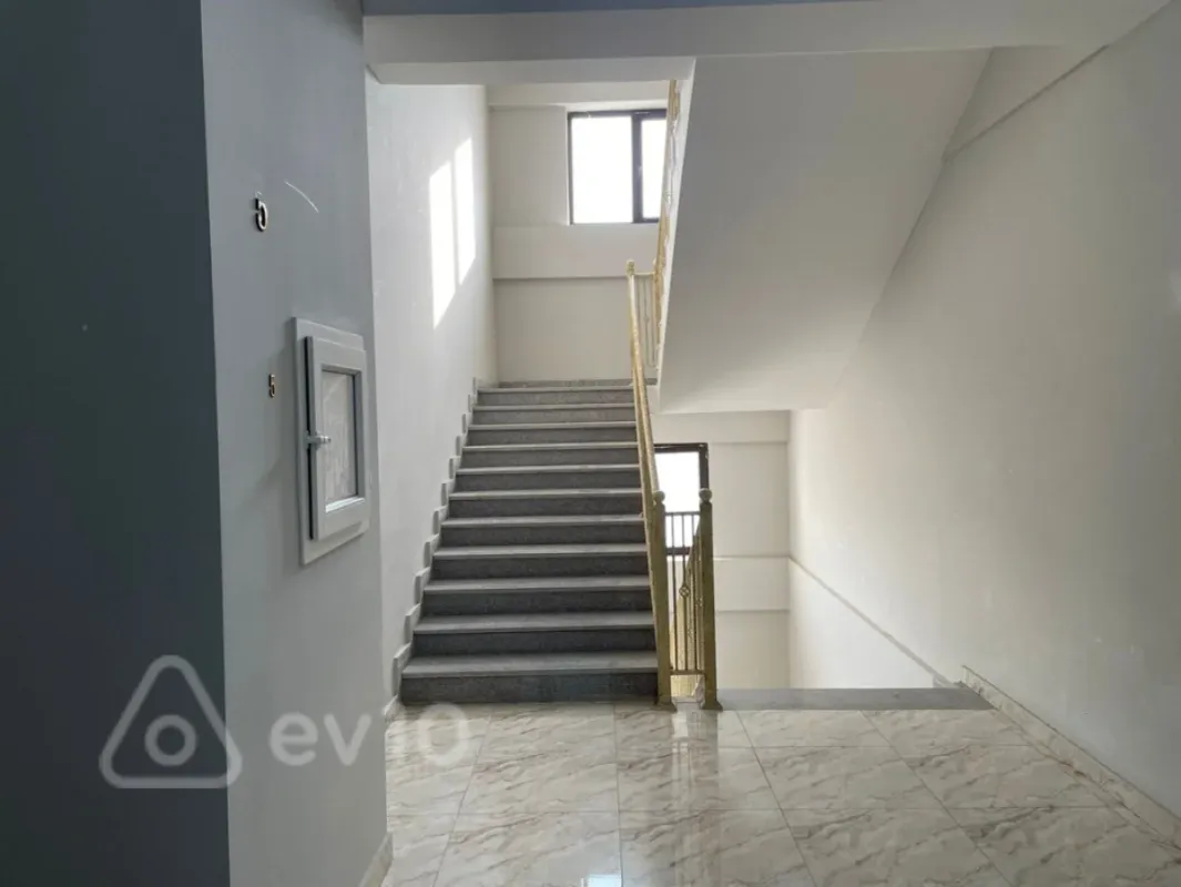 Satılır 3 otaqlı yeni tikili 83 m²