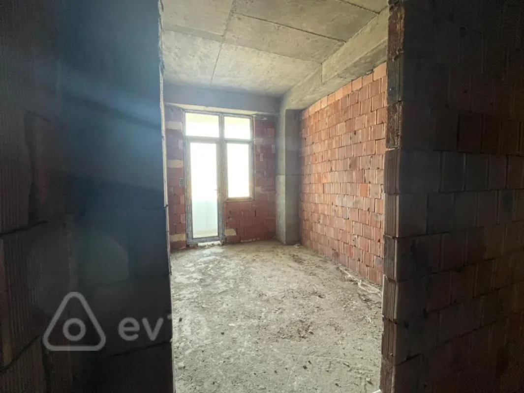 Satılır 3 otaqlı yeni tikili 83 m²