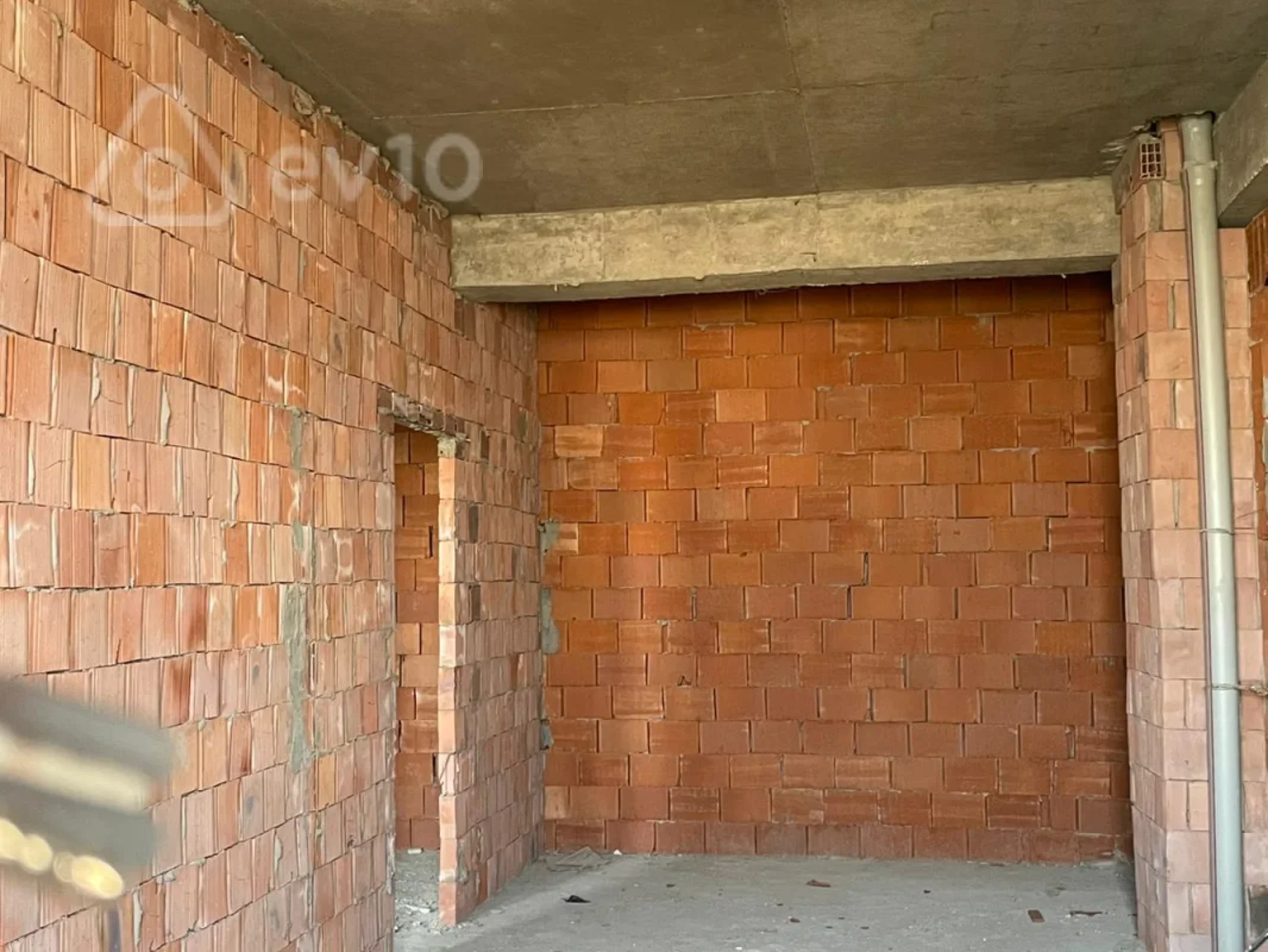 Satılır 3 otaqlı yeni tikili 83 m²