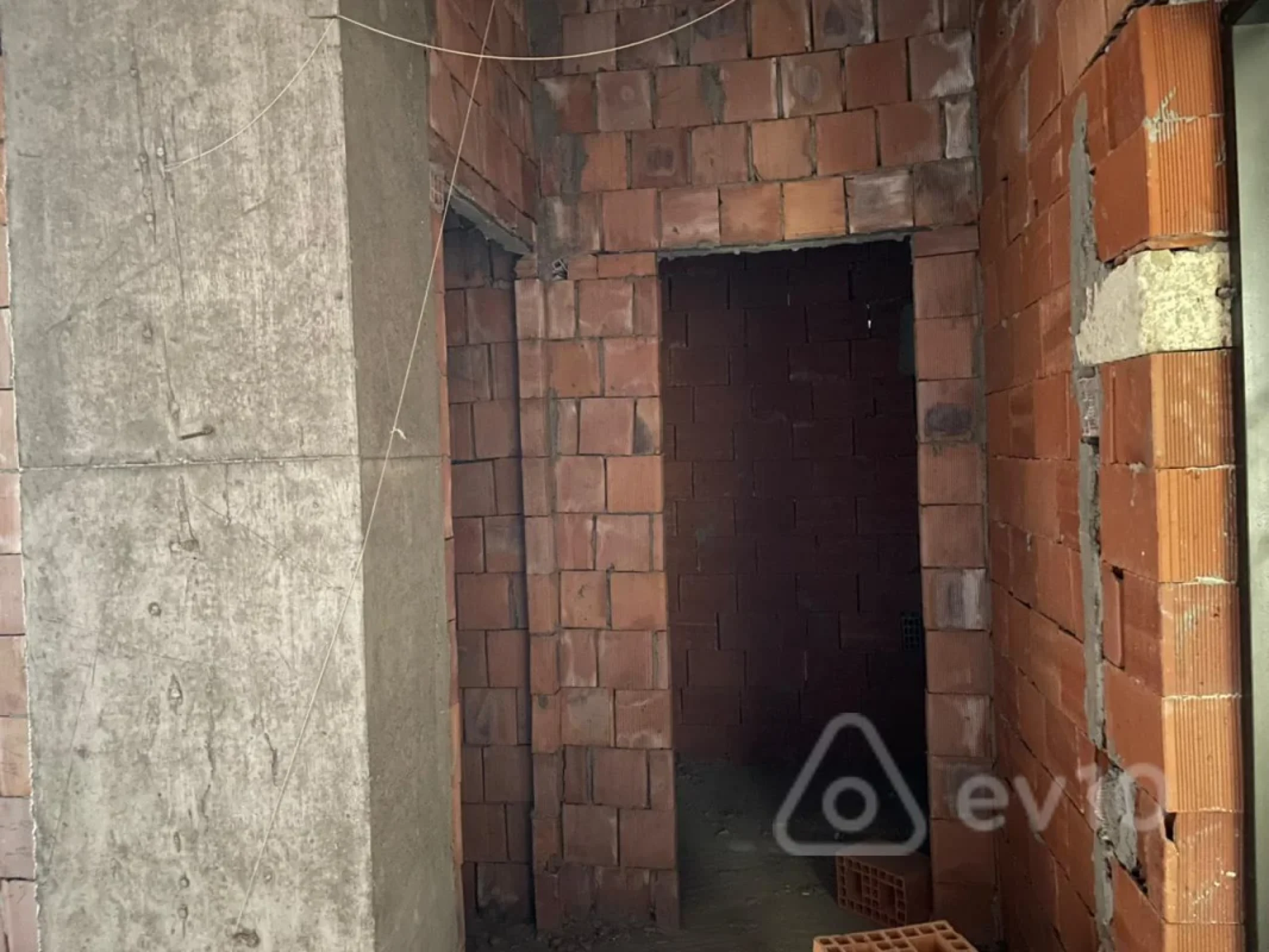 Satılır 3 otaqlı yeni tikili 83 m²