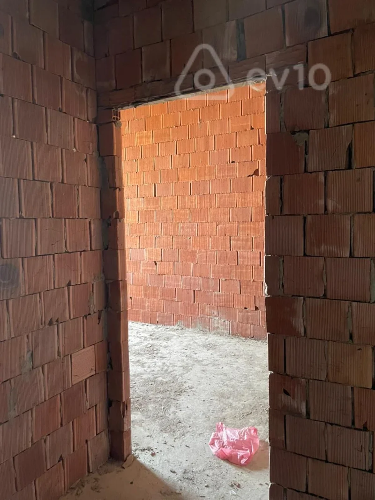 Satılır 3 otaqlı yeni tikili 83 m²