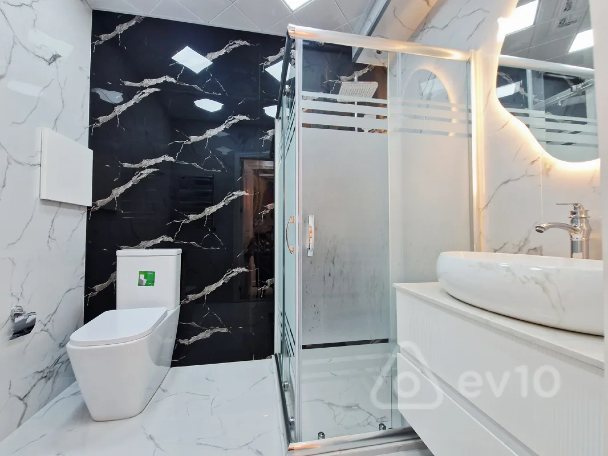 Satılır 3 otaqlı yeni tikili 95 m²