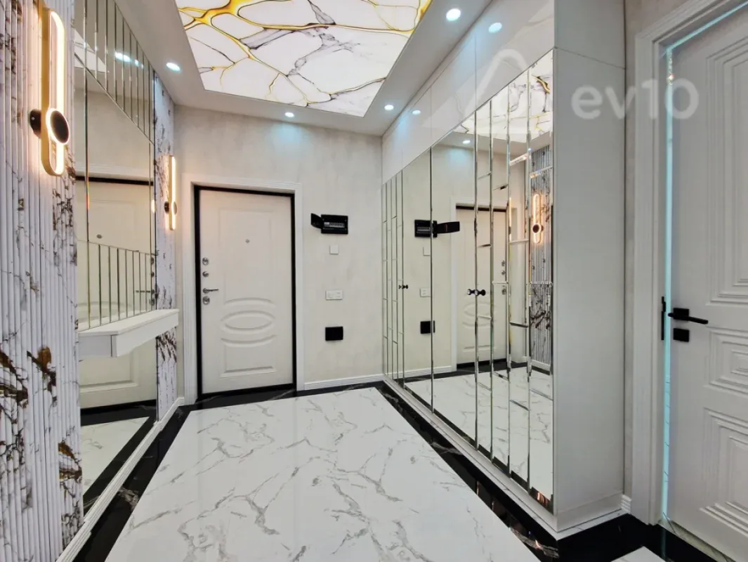 Satılır 3 otaqlı yeni tikili 95 m²