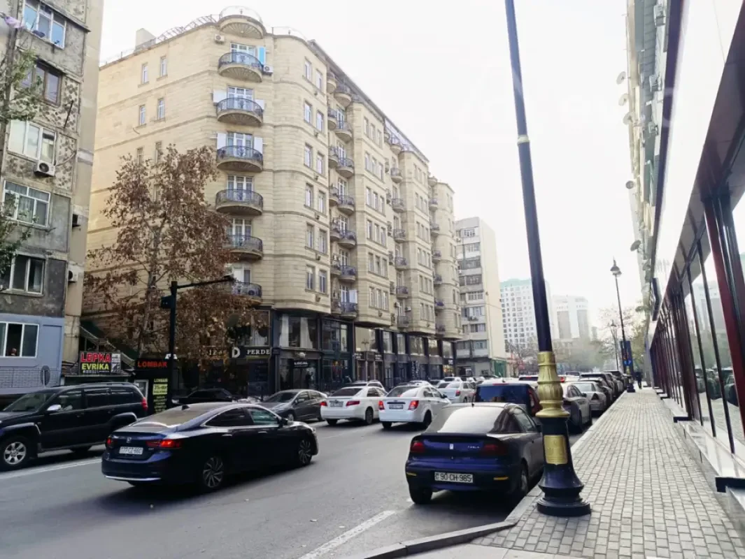 Kirayə verilir 2 otaqlı yeni tikili 105 m²