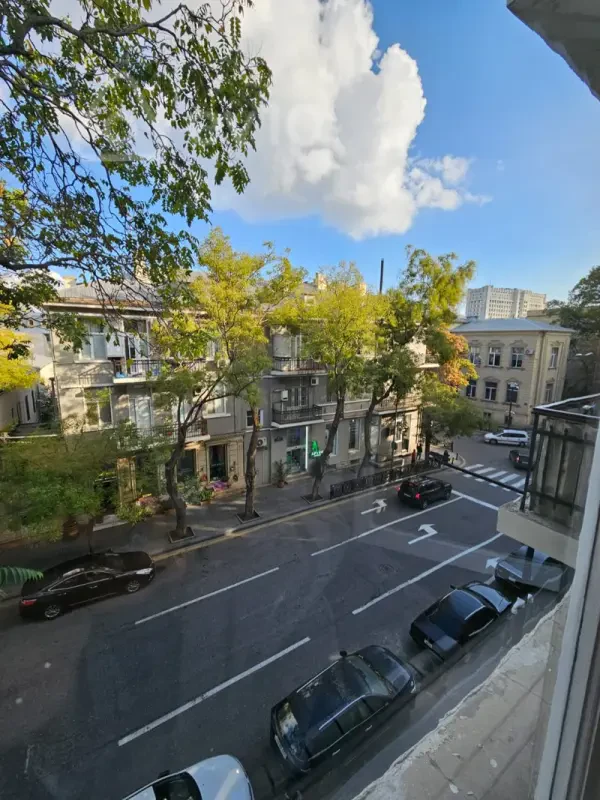 Kirayə verilir 2 otaqlı köhnə tikili 50 m²