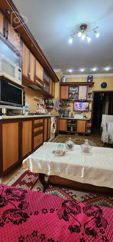 Kirayə verilir 3 otaqlı yeni tikili 130 m²