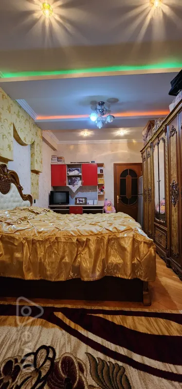 Kirayə verilir 3 otaqlı yeni tikili 130 m²