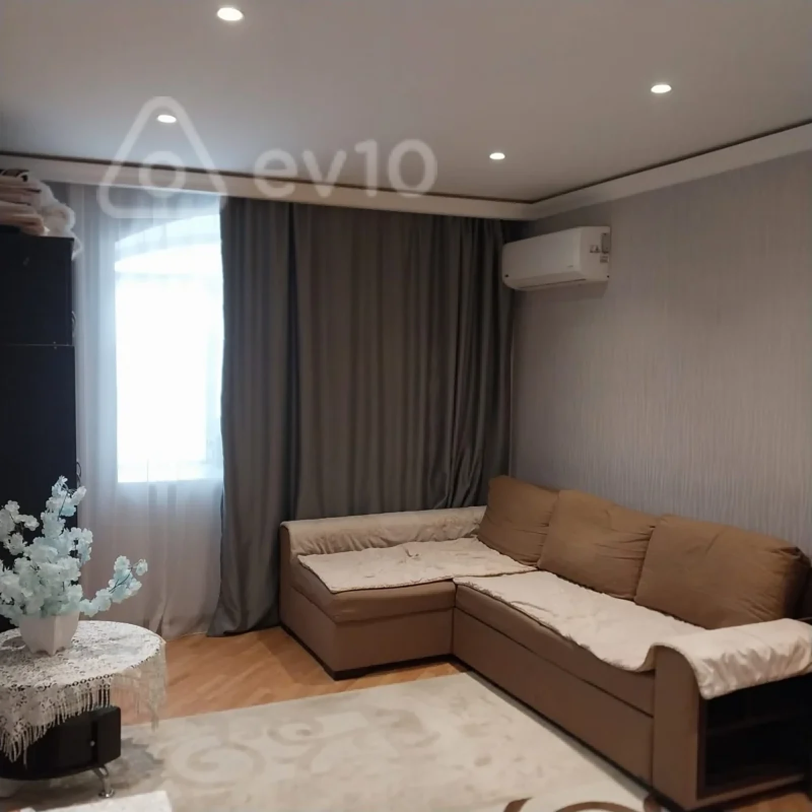 Kirayə verilir 2 otaqlı köhnə tikili 54 m²