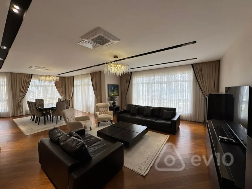 Satılır 4 otaqlı yeni tikili 214 m²