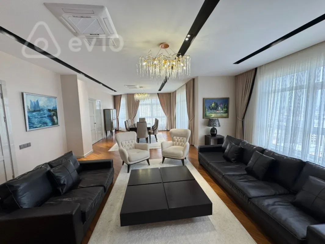 Satılır 4 otaqlı yeni tikili 214 m²