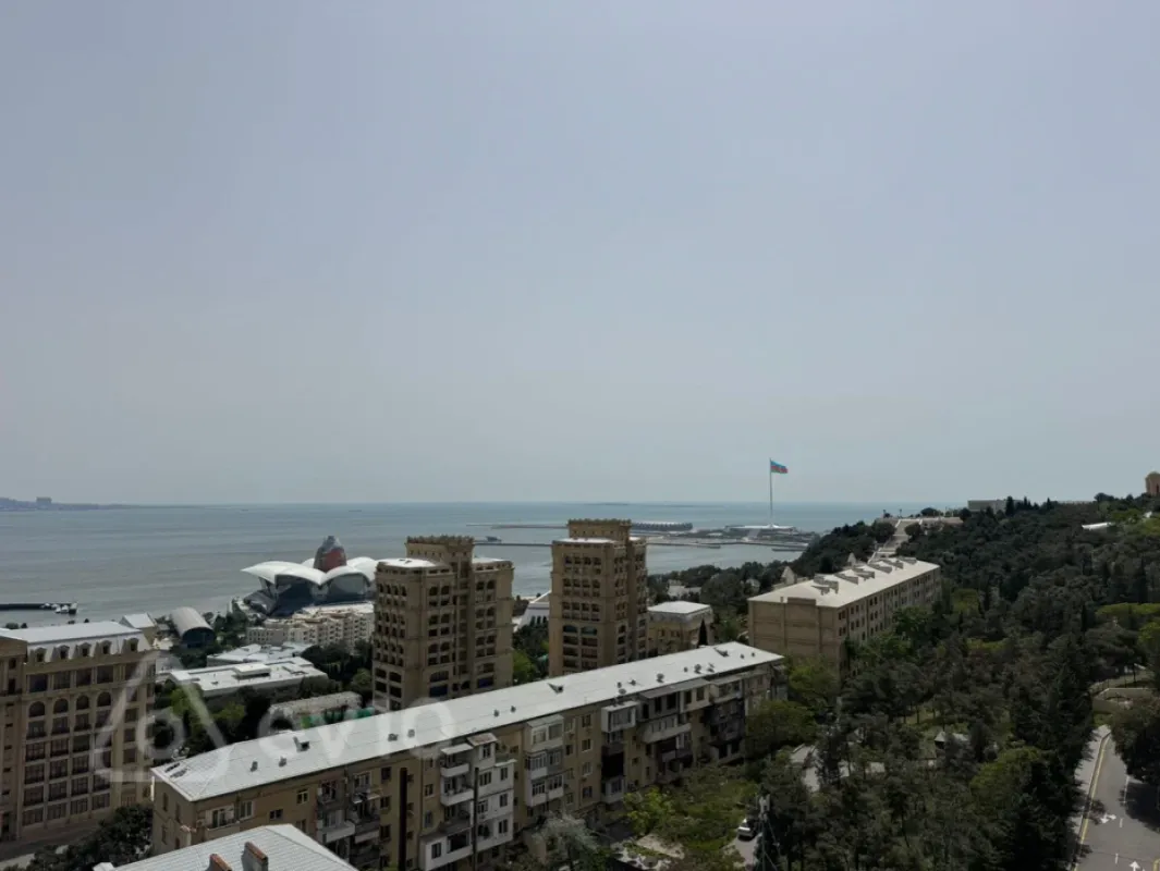 Satılır 4 otaqlı yeni tikili 214 m²