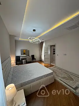 Satılır 4 otaqlı yeni tikili 214 m²