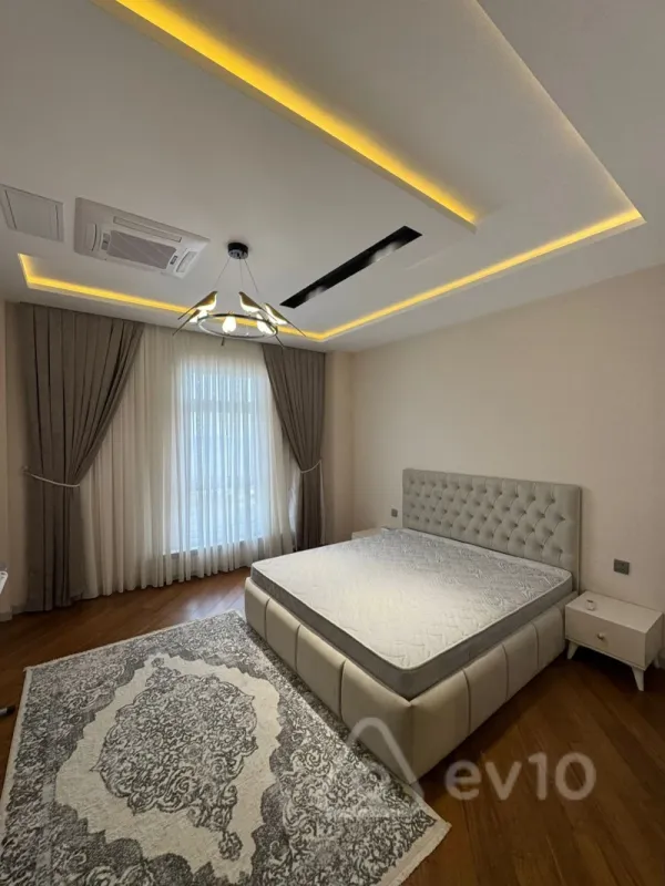 Satılır 4 otaqlı yeni tikili 214 m²