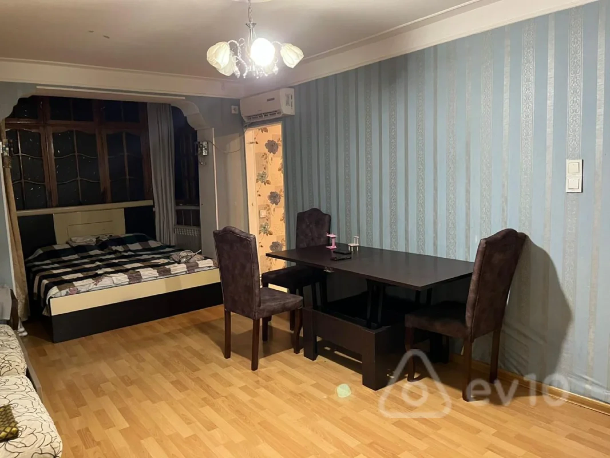 Kirayə verilir 2 otaqlı köhnə tikili 70 m²