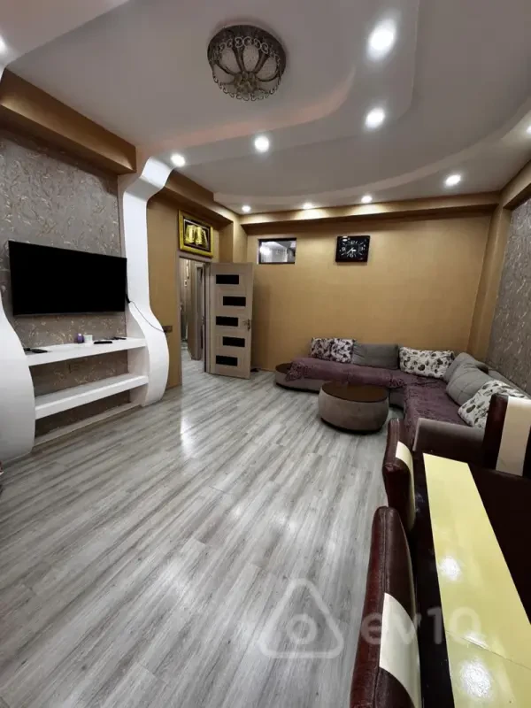 Kirayə verilir 2 otaqlı yeni tikili 66 m²