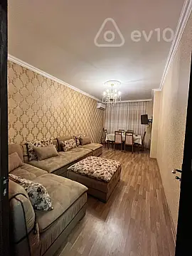 Kirayə verilir 2 otaqlı yeni tikili 50 m²