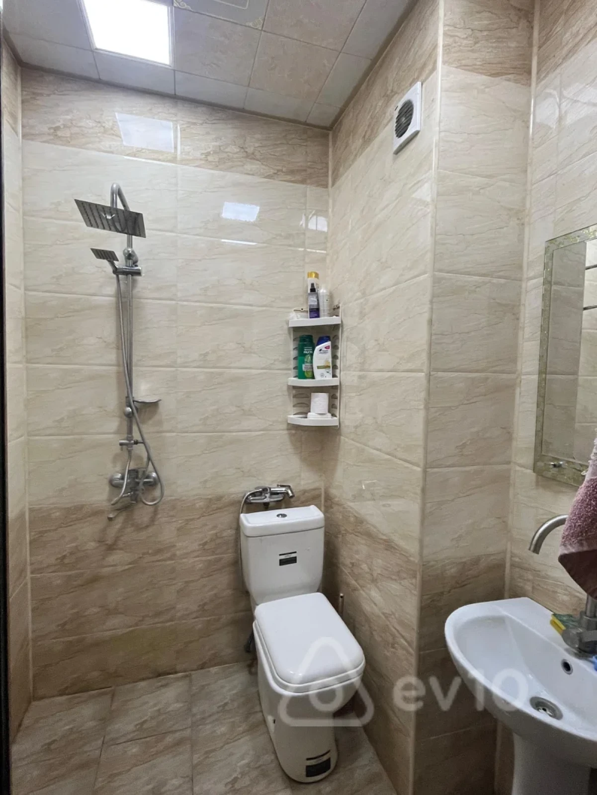 Kirayə verilir 2 otaqlı yeni tikili 50 m²