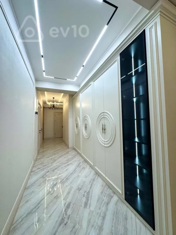 Kirayə verilir 5 otaqlı yeni tikili 275 m²